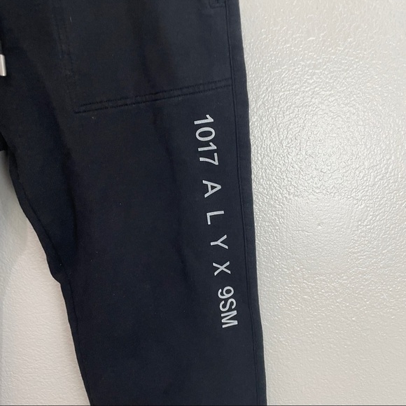 1017 ALYX 9SM Visual Sweatpant Size Large - Picture 2 of 13